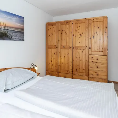 Maike, 5b Apartman